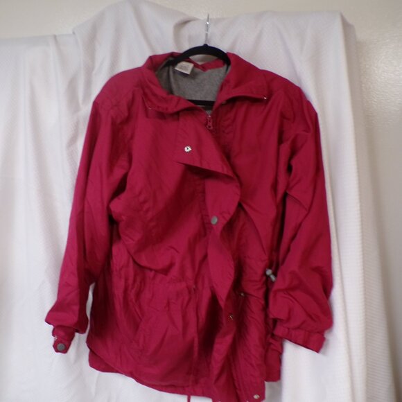 VINTAGE LADIES RED PARKA COAT - Picture 3 of 9
